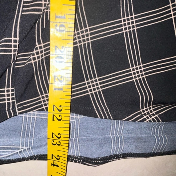 ANN Taylor Tie Neck Top Size S - Picture 8 of 8